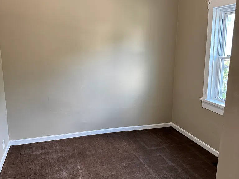 928 Jefferson St — Photo 11