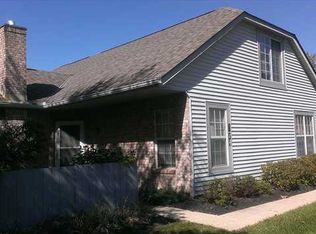 374 Villa Oaks Ln, Columbus, OH 43230