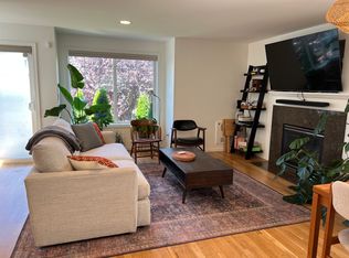8522 Nesbit Ave N, Seattle, WA 98103