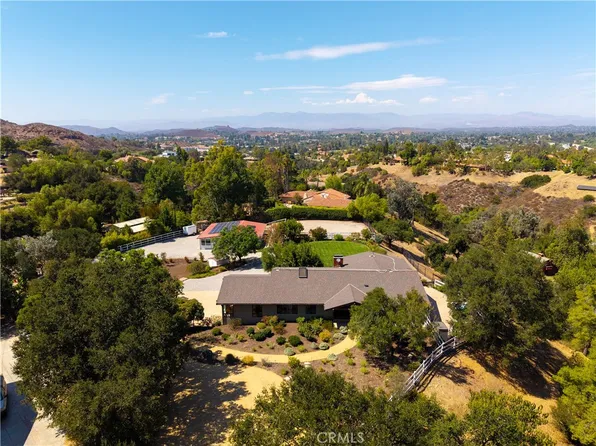 196 Colt Ln, Thousand Oaks, CA 91361