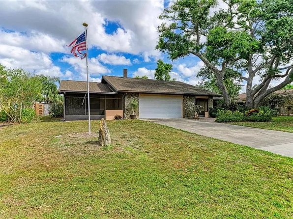 813 Exmoor St, Sarasota, FL 34243