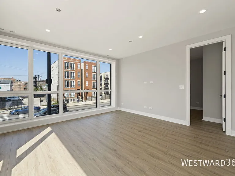 2354 W Polk St #205 — Photo 7