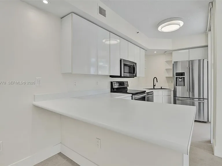 1834 Brickell Ave #31 — Photo 5