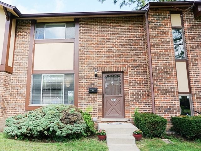 1st image of 18W234 Knollwood Ln