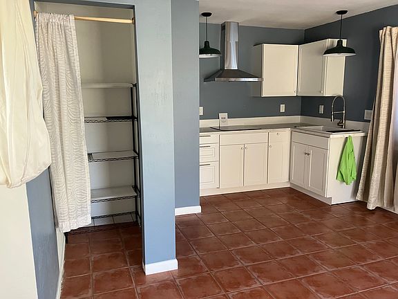 2nd image of 4705 Mountain Rd NE