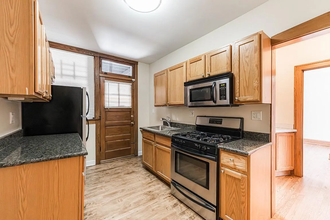 3514 N Lawndale Ave — Photo 1