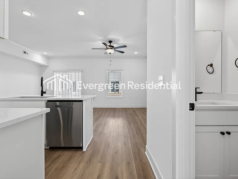 7044 NW 82nd St — Photo 3