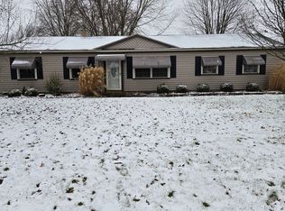 4864 New Rd, Youngstown, OH 44515