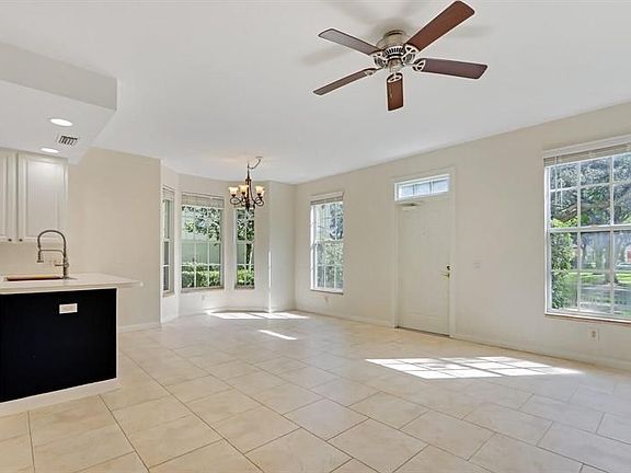 5th image of 130 Redwood Dr