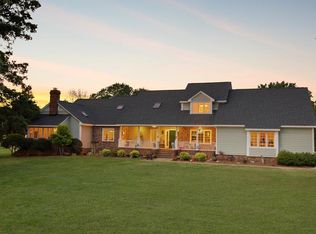 212 Hammond Rd, Greenwood, SC 29646