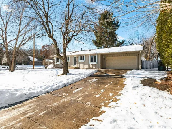 196 Cottonwood Ct, Stillwater, MN 55082