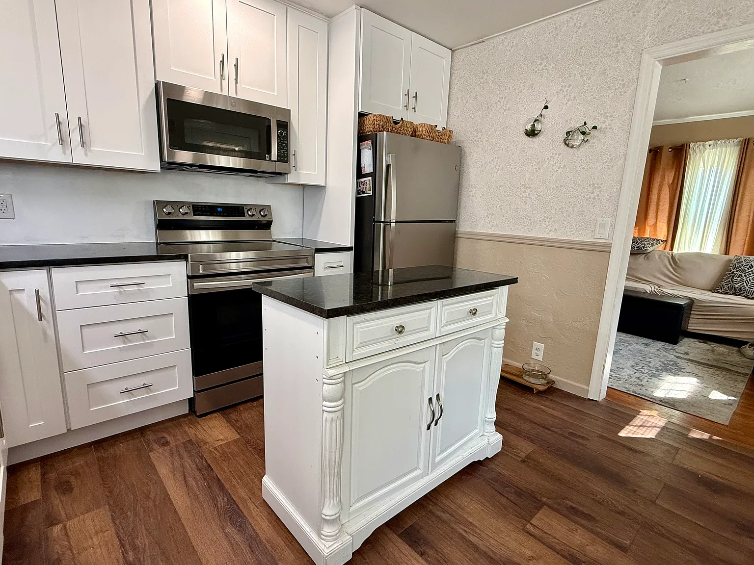 120 Haven St — Photo 2