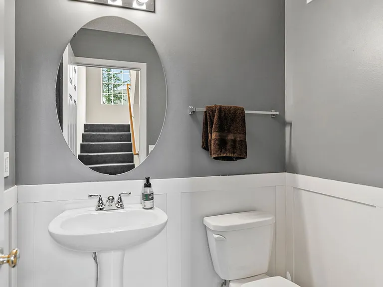 789 Fairfield Cir — Photo 16
