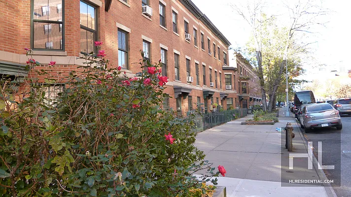 Rented by Highline Residential | media 62