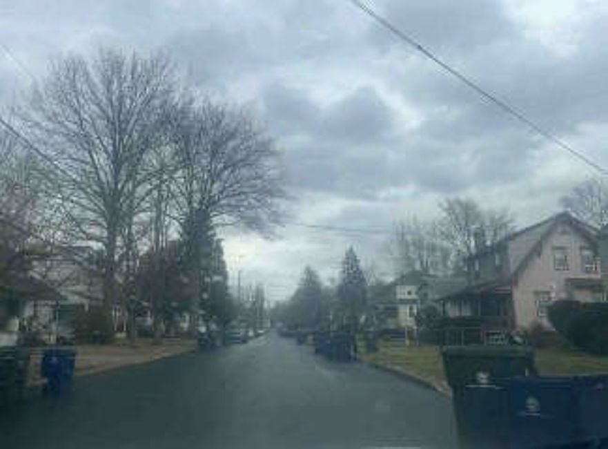 Exterior Neighborhood (street photo)