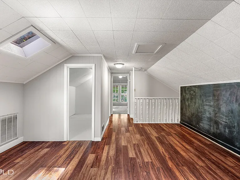115 Ardmore Ave — Photo 29