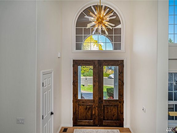 4th image of 5804 81st Avenue Ct W