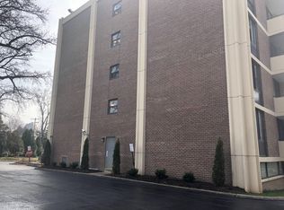 8302 Old York Rd, Elkins Park, PA 19027