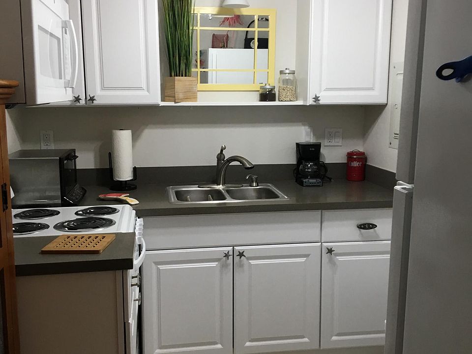 2nd image of 212 76th St #B