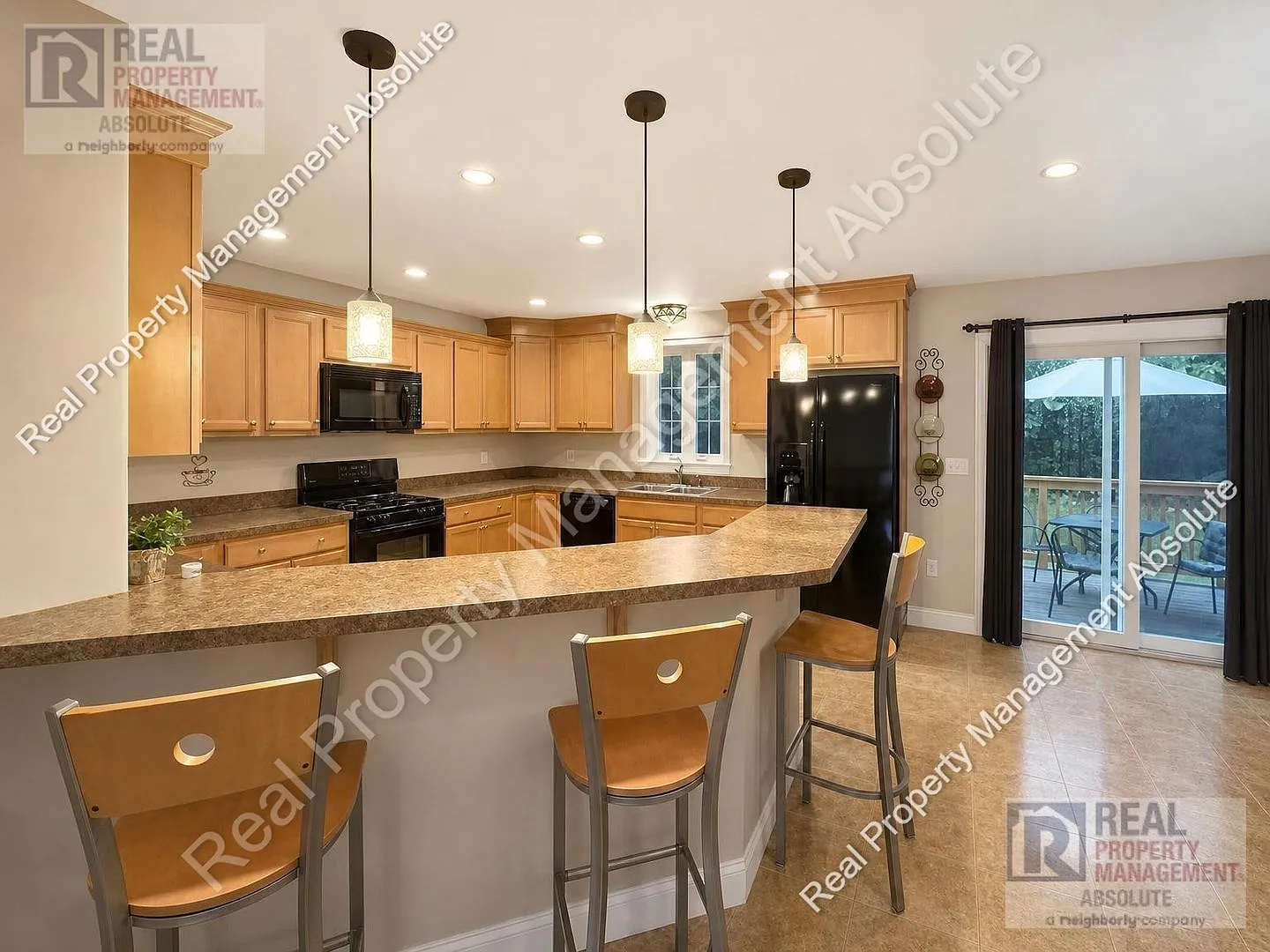 Prime Hudson Location: 3Bed Townhouse Beside Benson's Park — Photo 3