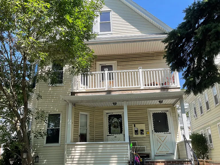 153 Fellsway W — Photo 1