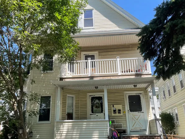 153 Fellsway W, Medford, MA 02155