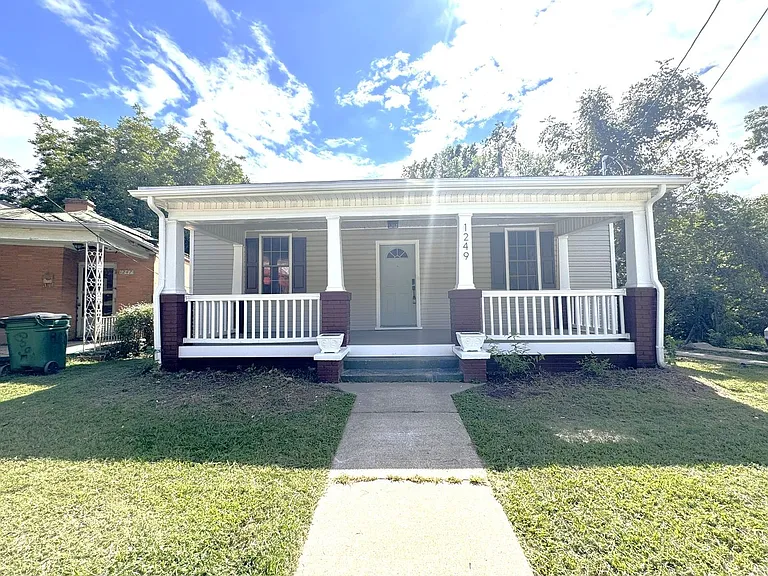 1249 Stokes St — Photo 16