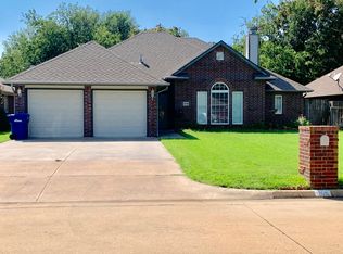 308 Oakdale Dr, Enid, OK 73703