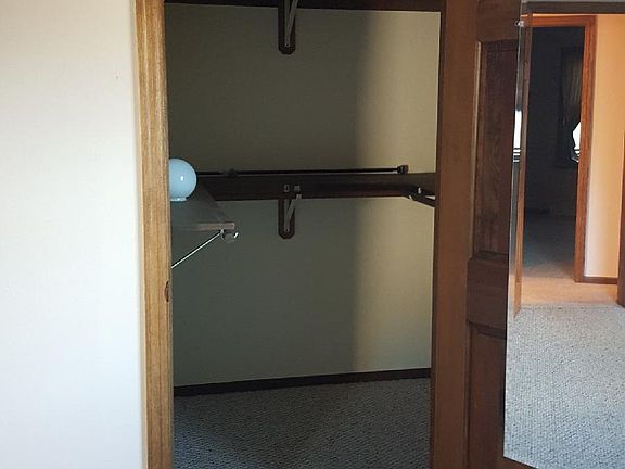 2nd BR walk-in closet
