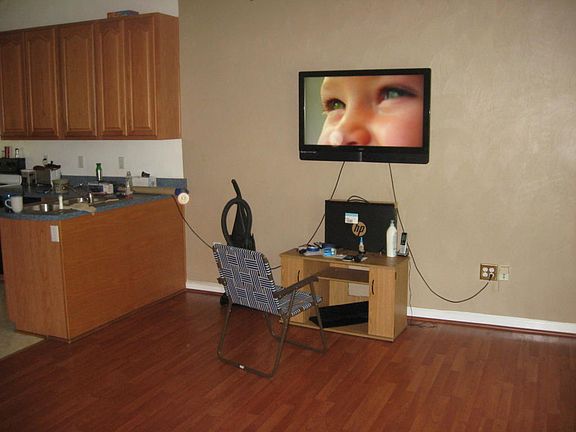 5th image of 4603 Surrey Ave NW