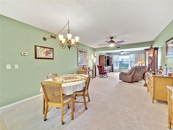 3rd image of 44 Plantation Dr APT 201