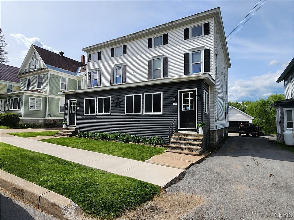 1st image of 129 Erwin St