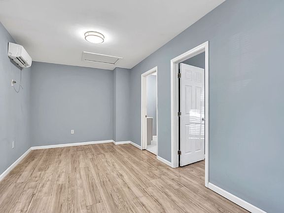 4th image of 189 North St Unit B