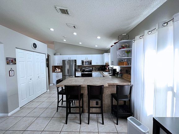 3rd image of 4967 SW 32nd Way
