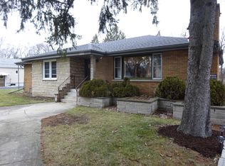 1150 Molitor Rd, Aurora, IL 60505