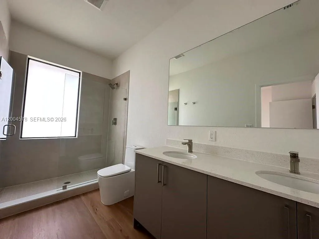 3 bed, 1436 sqft, $3,389 — Photo 1