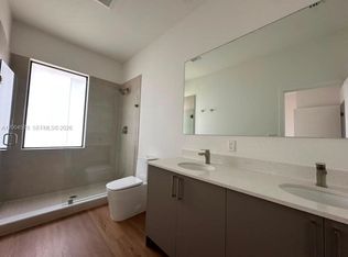 12554 SW 194th St, Miami, FL 33177