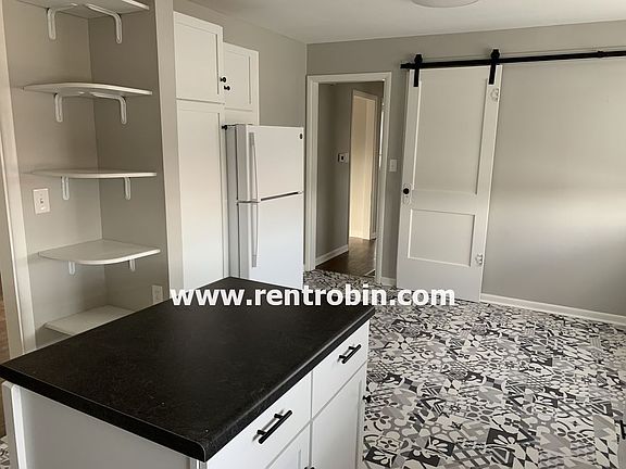 5th image of 4315 S James Ave
