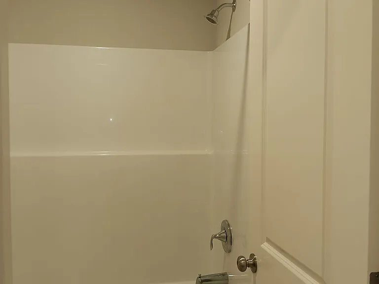 610 Pickering Ln — Photo 16