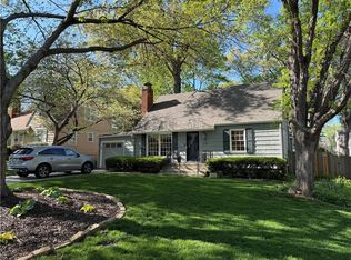 4022 W 68th Ter, Prairie Village, KS 66208