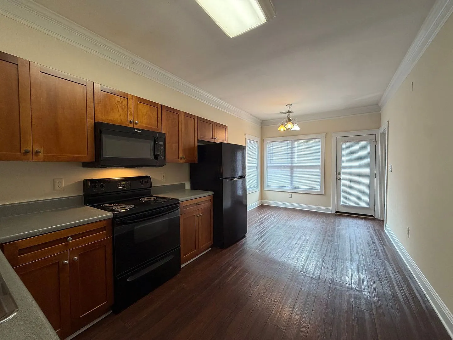 Pre-Leasing For August 6th 2027! — Photo 3
