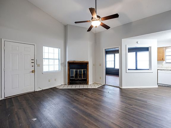 4th image of 34 Woodlawn Dr #1