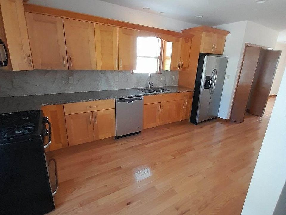 1st image of 1022 Main St APT C
