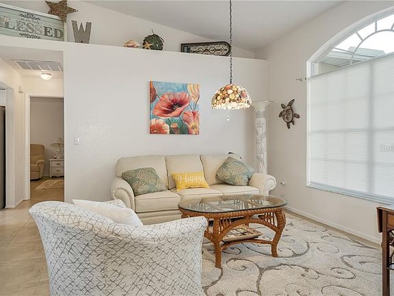 5th image of 10918 Claverton Ave