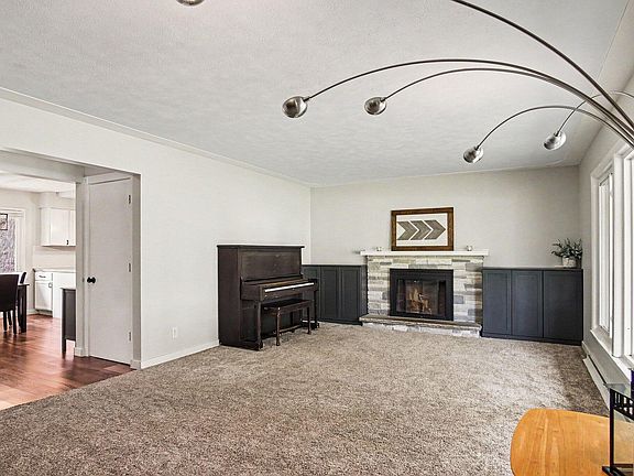 4th image of 11351 Brown Ave