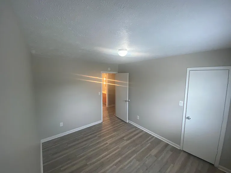 8417 Damascus Rd — Photo 15