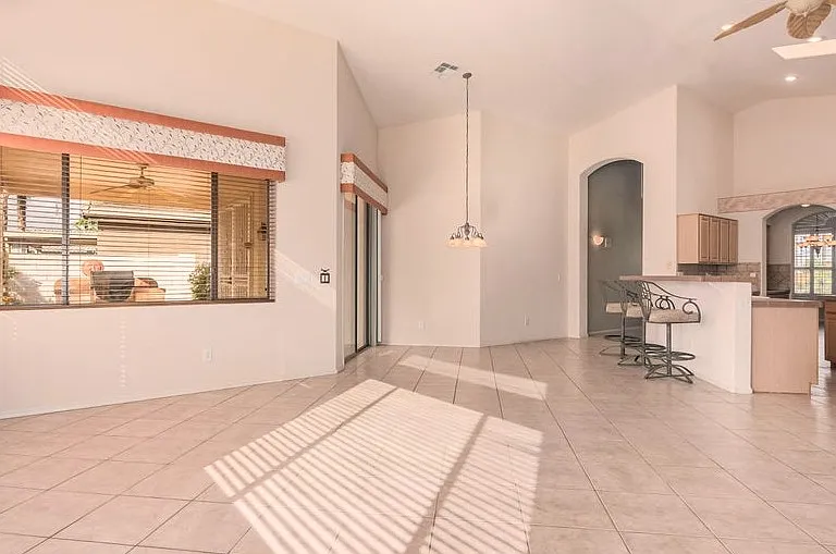 17806 N Becke Ln — Photo 11