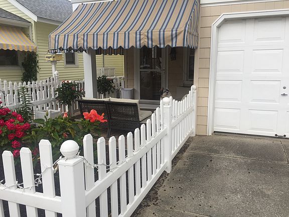 3rd image of 816A Saint James Pl
