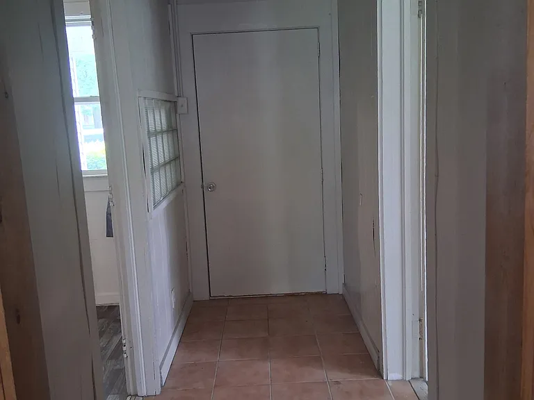 709 Sycamore St — Photo 4