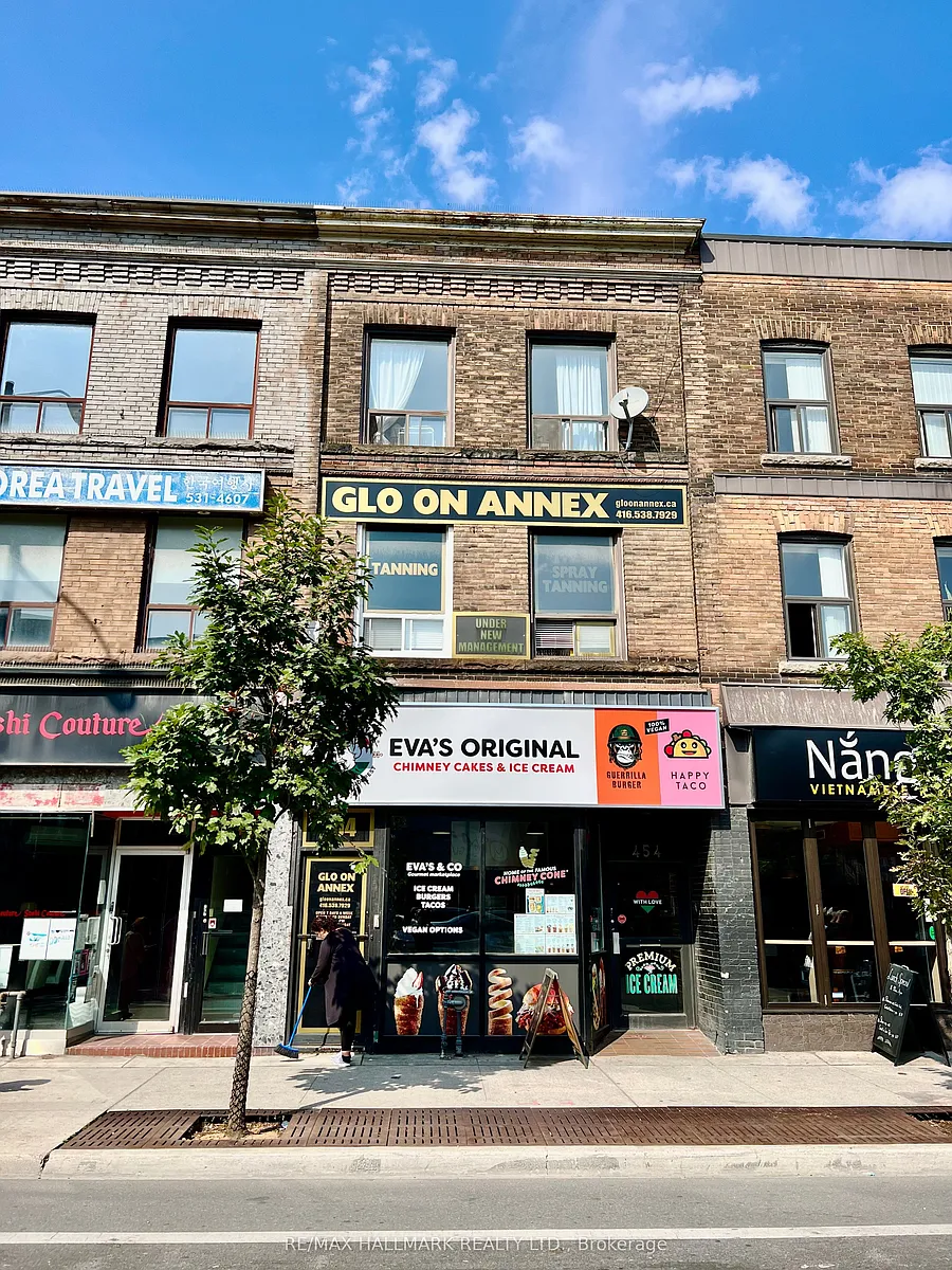 Building Photo - 454 Bloor St W #1